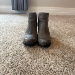 Sorel Women's Boots Size 9.5